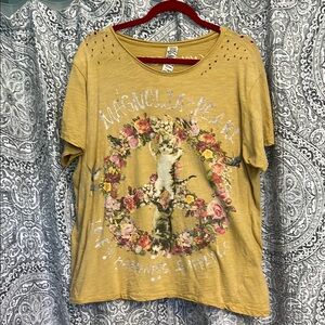 Magnolia Pearl Yellow and Pink Short Sleeve Tee